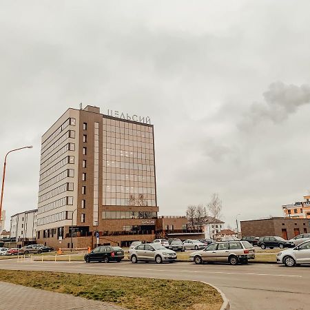 Апартаменты Chilpil на 8-ом этаже - центр - мгновенное бесконтактное заселение - 24х7 Брест Екстериор снимка